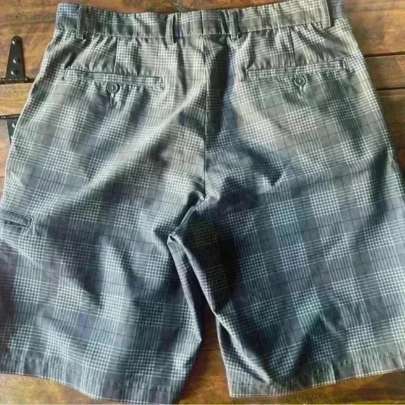 Pebble Beach Size 34” dark grey men’s shorts. - Picture 2 of 7